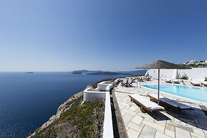 Caldera's Dolphin Suites