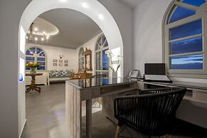 Caldera's Dolphin Suites