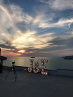 Caldera's Dolphin Suites