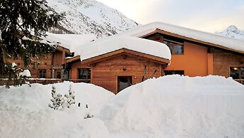 Chalet Alpina Hotel & Apartments