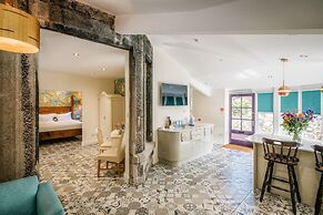 Grange Boutique Hotel