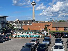 Rainbow Motor Inn - By the Falls