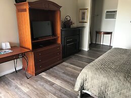 Rainbow Motor Inn - By the Falls