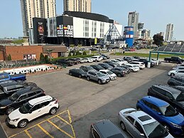 Rainbow Motor Inn - By the Falls