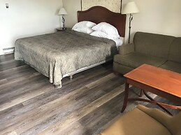 Rainbow Motor Inn - By the Falls