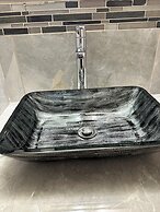 Rainbow Motor Inn - By the Falls