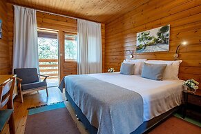 Logos hotel in Yad Hashmona