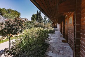 Logos hotel in Yad Hashmona