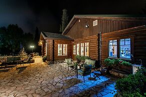 Logos hotel in Yad Hashmona