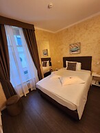 Hotel Millennium