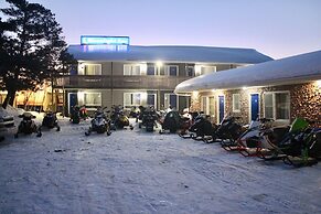 Moonlight Inn and Suites