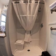 Moonlight Inn and Suites