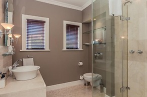 Abbey Manor Luxury Guesthouse