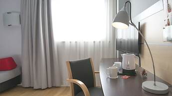Holiday Inn Express Barcelona - Sant Cugat by IHG
