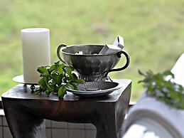 Hlosi Game Lodge - Amakhala Game Reserve