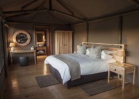 Hlosi Game Lodge - Amakhala Game Reserve