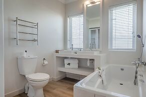 Robberg Beach Lodge - Lion Roars Hotels & Lodges