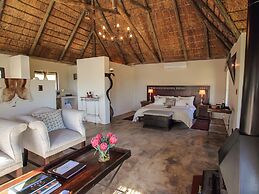 Bukela Game Lodge Amakhala Game Reserve