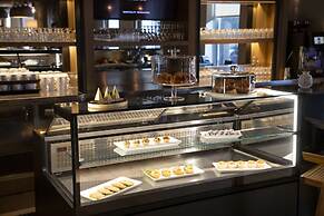 The Lloyd Stamford, Tapestry Collection by Hilton