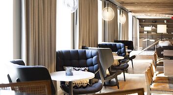 The Lloyd Stamford, Tapestry Collection by Hilton