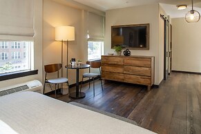 The Lloyd Stamford, Tapestry Collection by Hilton