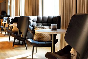 The Lloyd Stamford, Tapestry Collection by Hilton