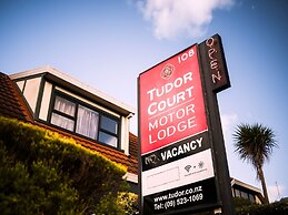 Tudor Court Motor Lodge