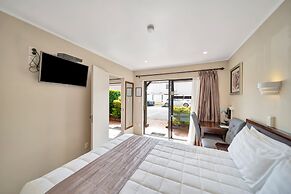 Tudor Court Motor Lodge