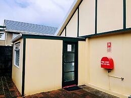 Tudor Court Motor Lodge