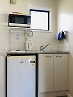 Tudor Court Motor Lodge