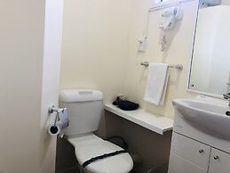 Tudor Court Motor Lodge