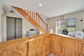 Tudor Court Motor Lodge