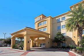 La Quinta Inn & Suites by Wyndham Houston Bush Intl Airpt E