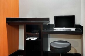 La Quinta Inn & Suites by Wyndham Houston Bush Intl Airpt E