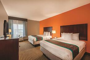 La Quinta Inn & Suites by Wyndham Houston Bush Intl Airpt E