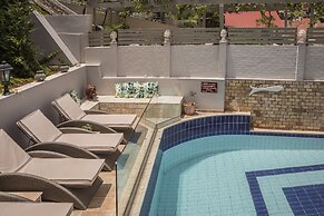 Faros Suites - Adults Only