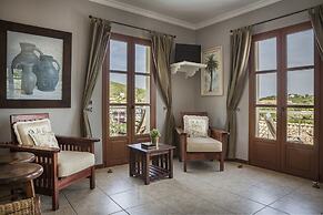 Faros Suites - Adults Only