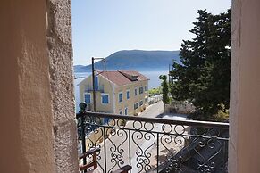 Faros Suites - Adults Only