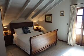 Faros Suites - Adults Only