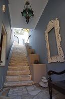 Faros Suites - Adults Only