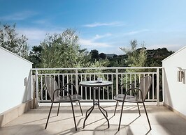 Antigoni Seaside Resort