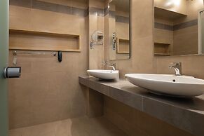 Antigoni Seaside Resort