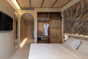 Antigoni Seaside Resort