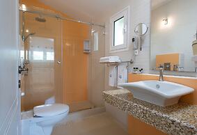 Antigoni Seaside Resort