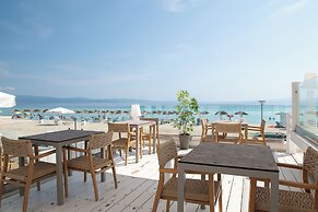 Antigoni Seaside Resort