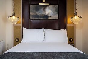 Antelope Hotel by Greene King Inns