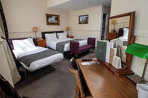 Antelope Hotel by Greene King Inns