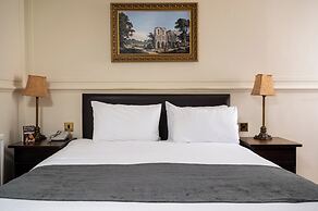Antelope Hotel by Greene King Inns