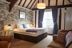 White Hart Hotel by Greene King Inns