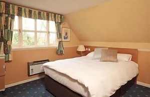 White Hart Hotel by Greene King Inns